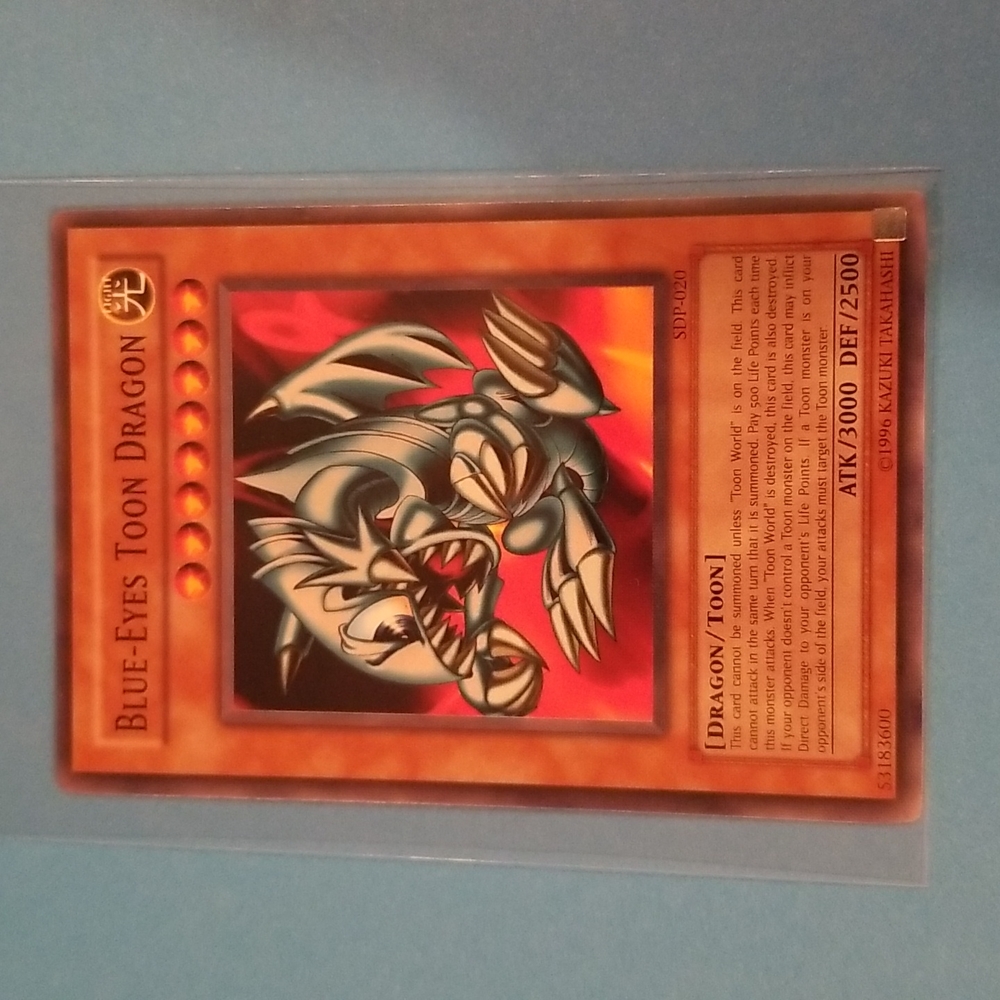 Blue Eyes Toon Dragon